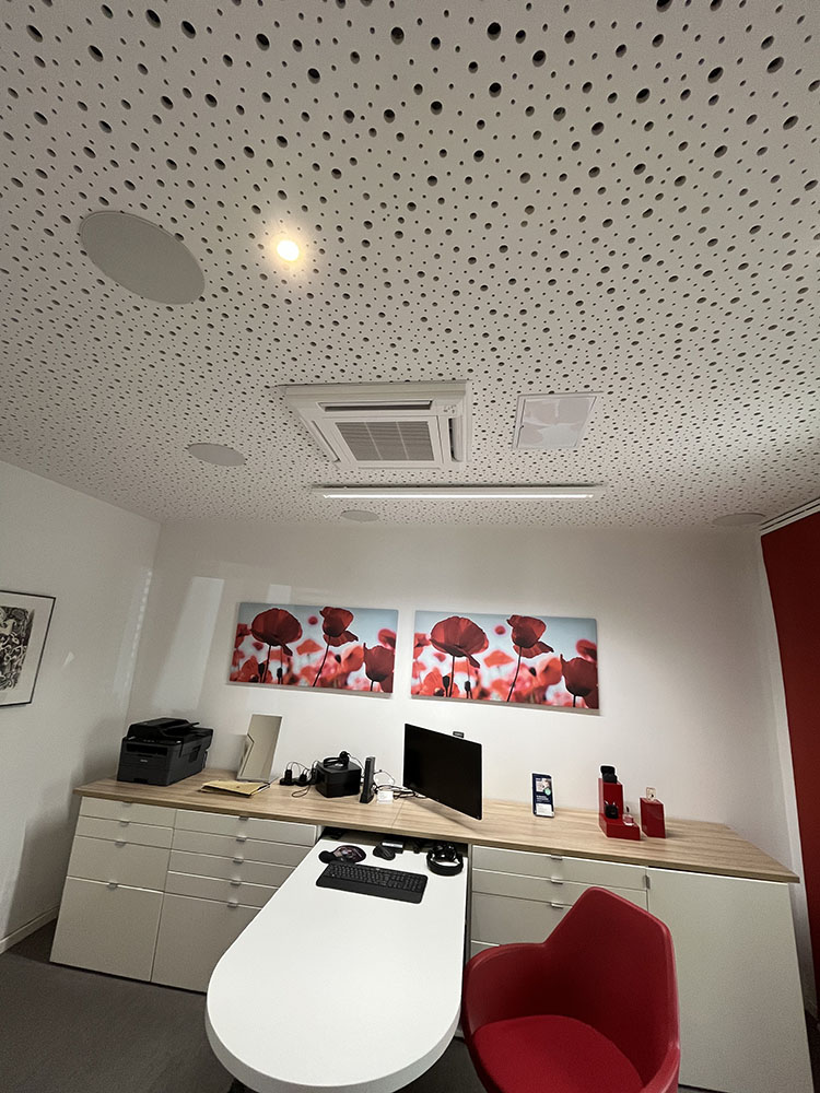 Büro mit moderner Klimatechnik