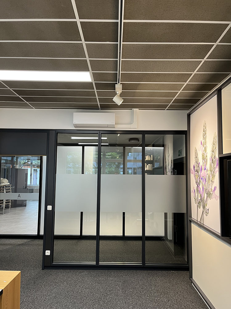 Bürogang mit Klimaanlage